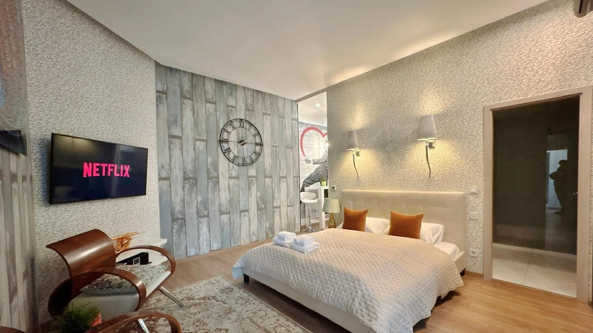 Stunning 3Brm 3Bath Julie Balcony & City Views Budapest