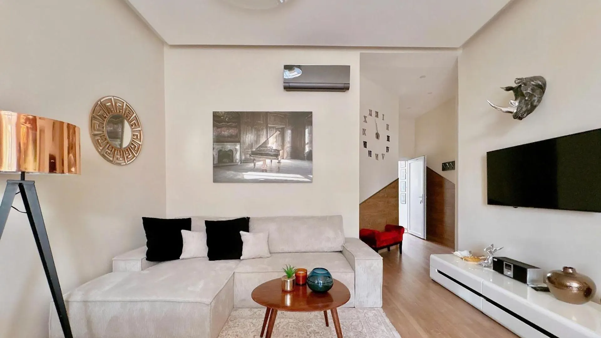 Apartment Stunning 3Brm 3Bath Julie Balcony & City Views Budapest Hungary