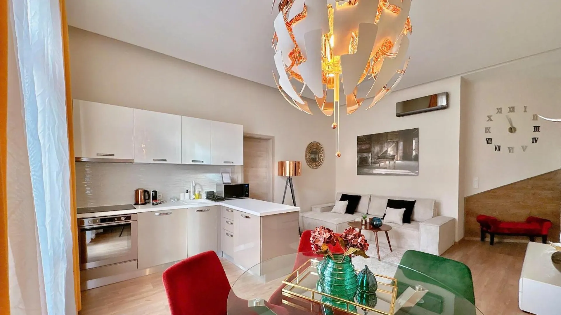 Stunning 3Brm 3Bath Julie Balcony & City Views Budapest 0*,  Hungary