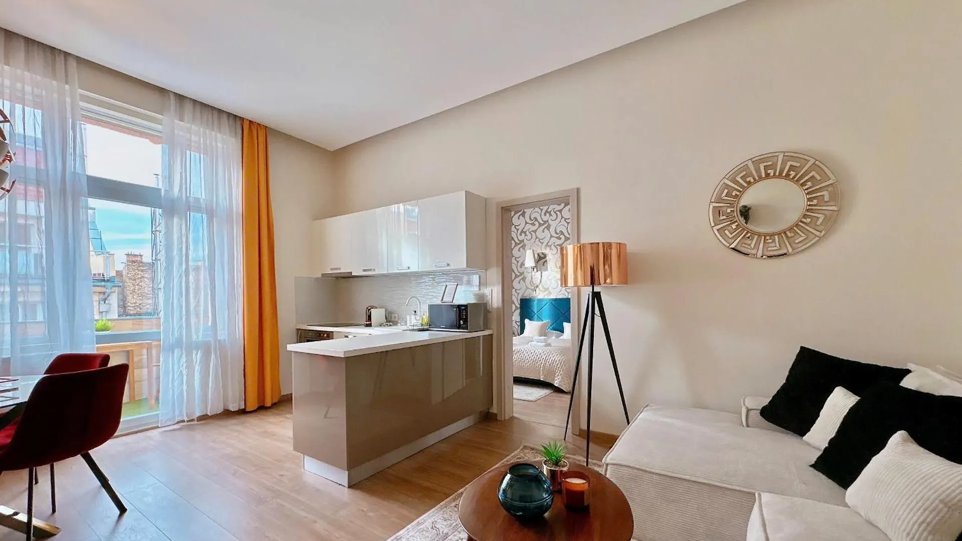 Stunning 3Brm 3Bath Julie Balcony & City Views Budapest