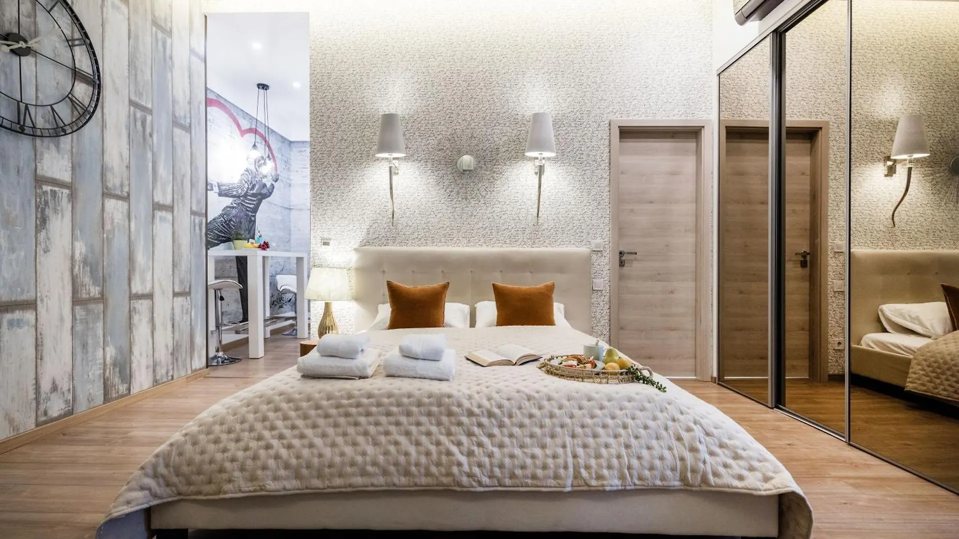 Stunning 3Brm 3Bath Julie Balcony & City Views Budapest 0*,  Hungary