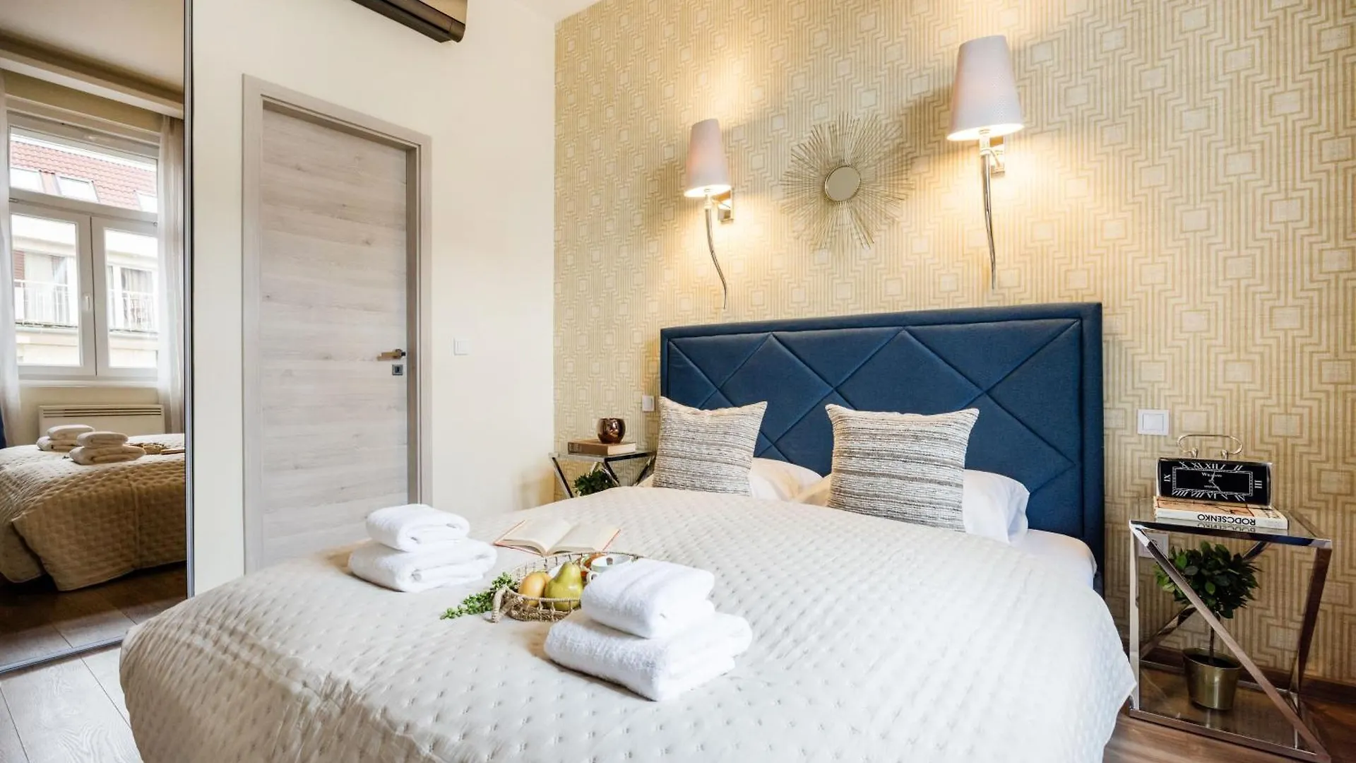 Stunning 3Brm 3Bath Julie Balcony & City Views Budapest Hungary