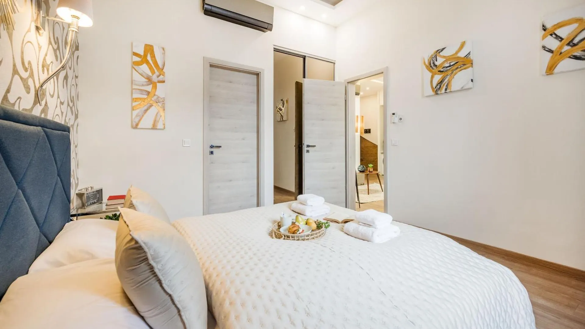 Stunning 3Brm 3Bath Julie Balcony & City Views Budapest 0*,