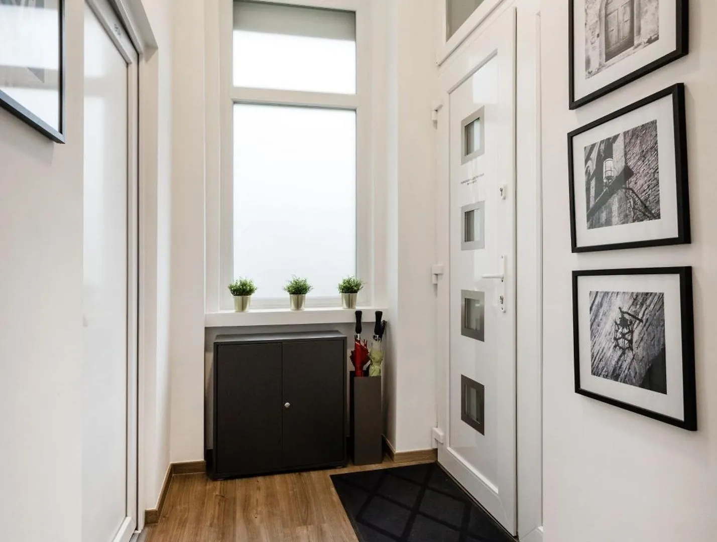 Stunning 3Brm 3Bath Julie Balcony & City Views Budapest